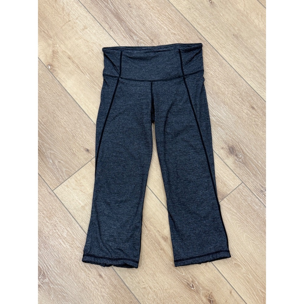 Lululemon Gray‎ Space Cropped Yoga Leggings Split Hem Size 4 Athleisure Capris